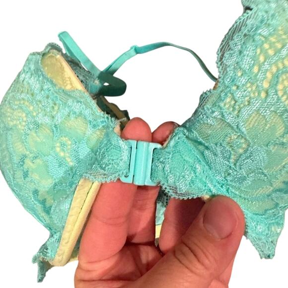 VS PINK Blue Lace Racerback Lightly Padded Bra Size 32D Date Racerback - Picture 2 of 7